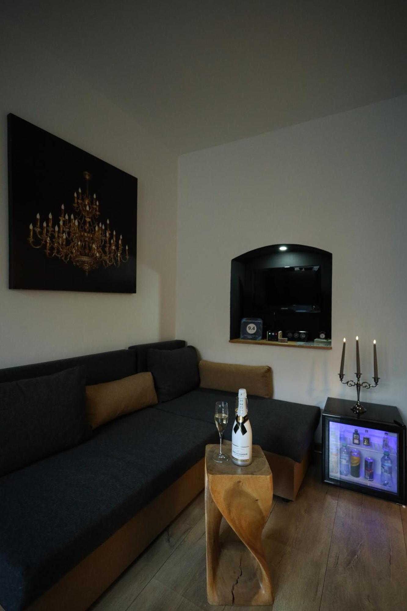 Apartament Demiani House *